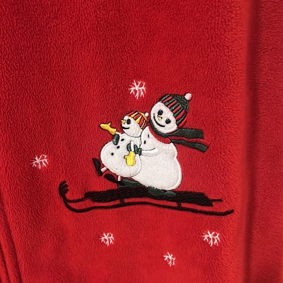 A Winter themed vest in red with snowmen in a size large - Picture 2 of 6